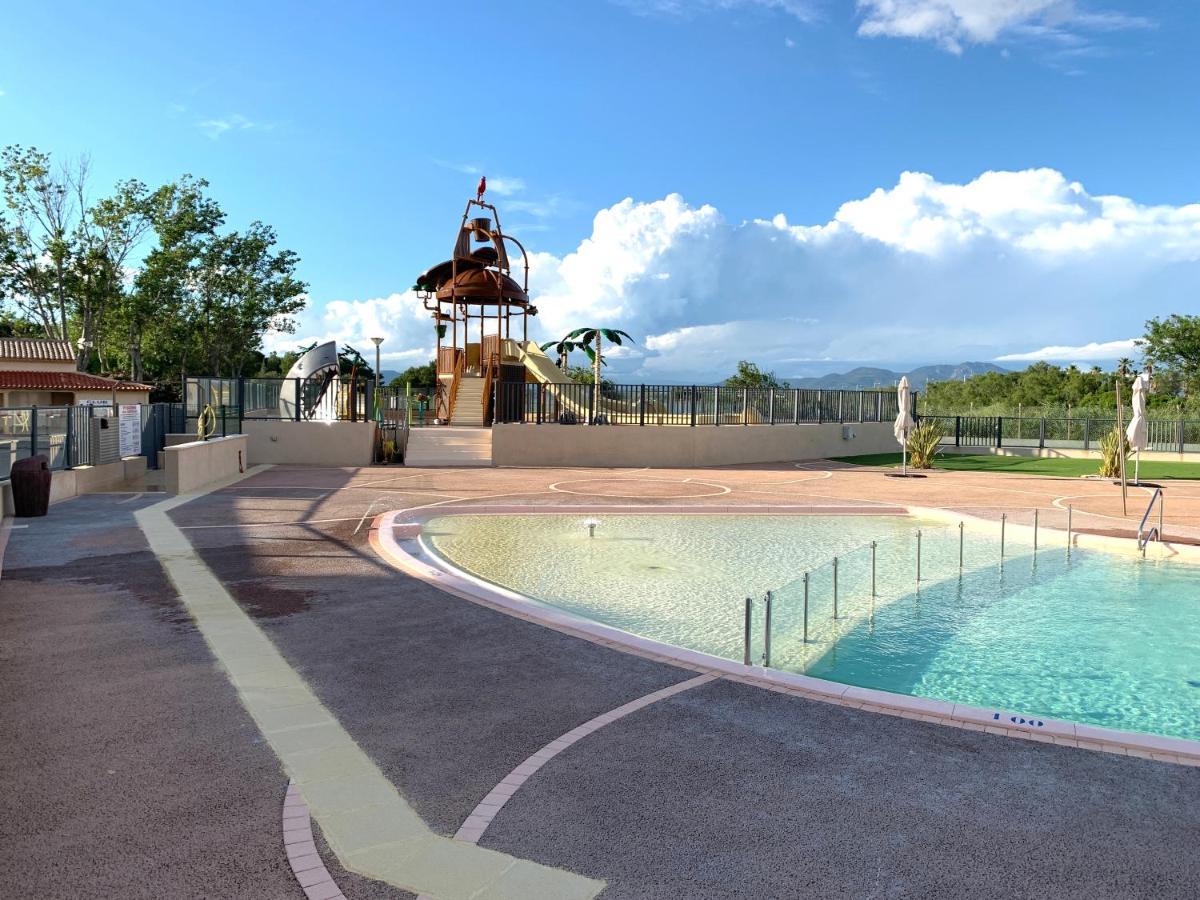Chaletrent - Stacaravans Saint-Aygulf Otel Fréjus Dış mekan fotoğraf