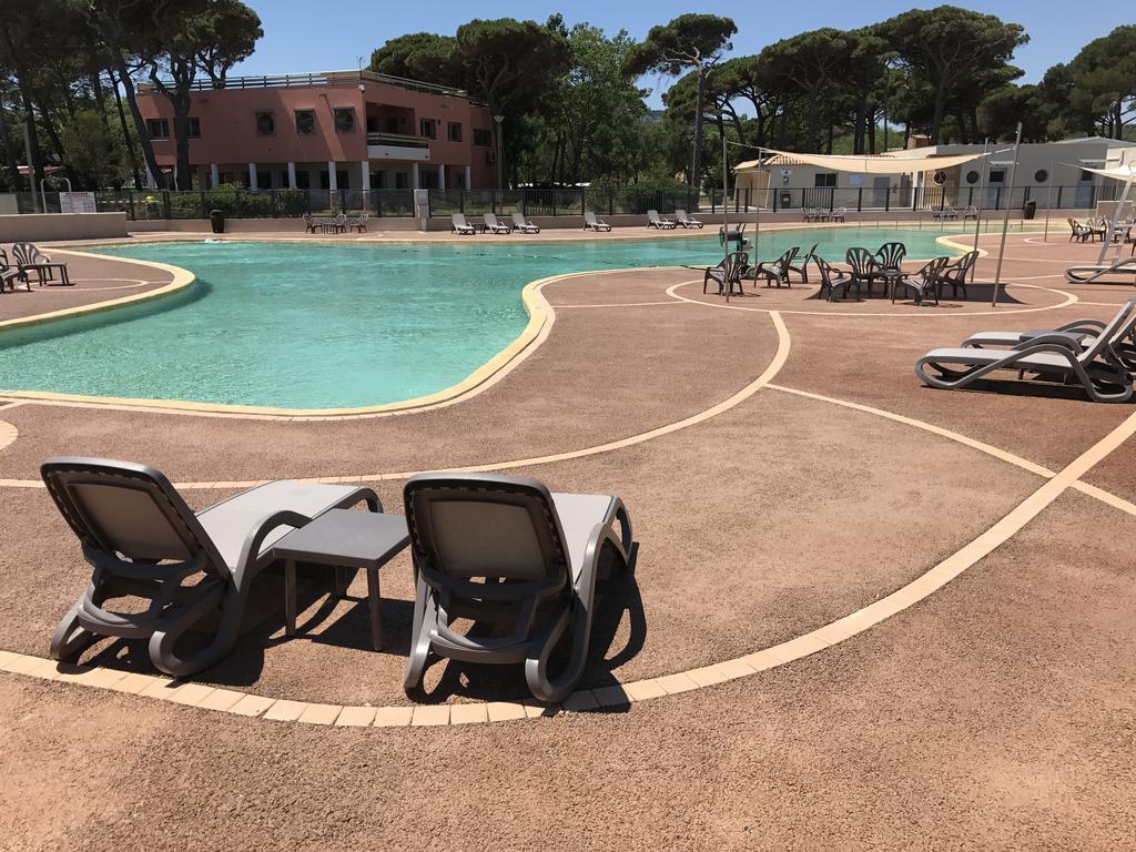 Chaletrent - Stacaravans Saint-Aygulf Otel Fréjus Dış mekan fotoğraf
